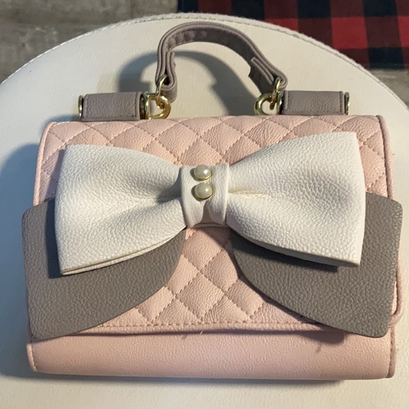 ❤️sold❤️Betsey Johnson crossbody - Picture 2 of 6